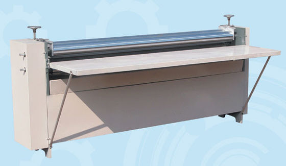 1.1KW Papierkorrugator 60m/Min Klebmaschine mit automatischem Füttertisch
