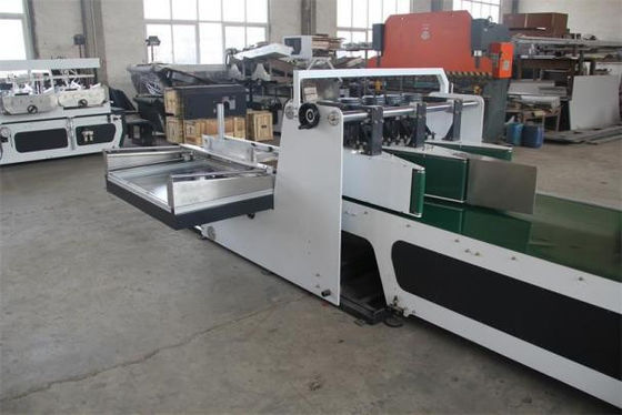 2KW Karton Trennwand Automatischer Sammler 3200 x 3100 x 1200mm